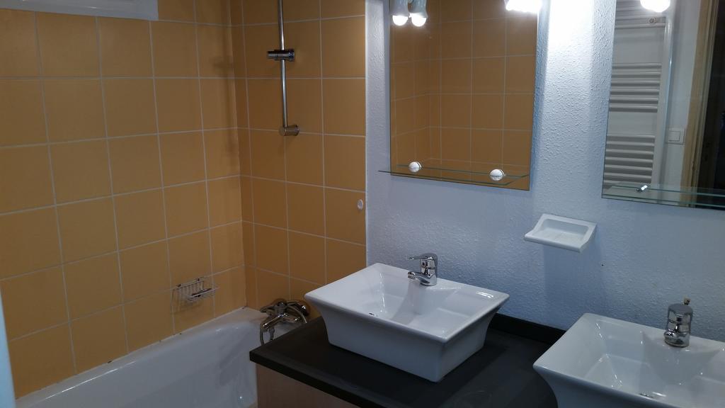 Goelia Le Mas Blanc Aparthotel Perols Ruang foto