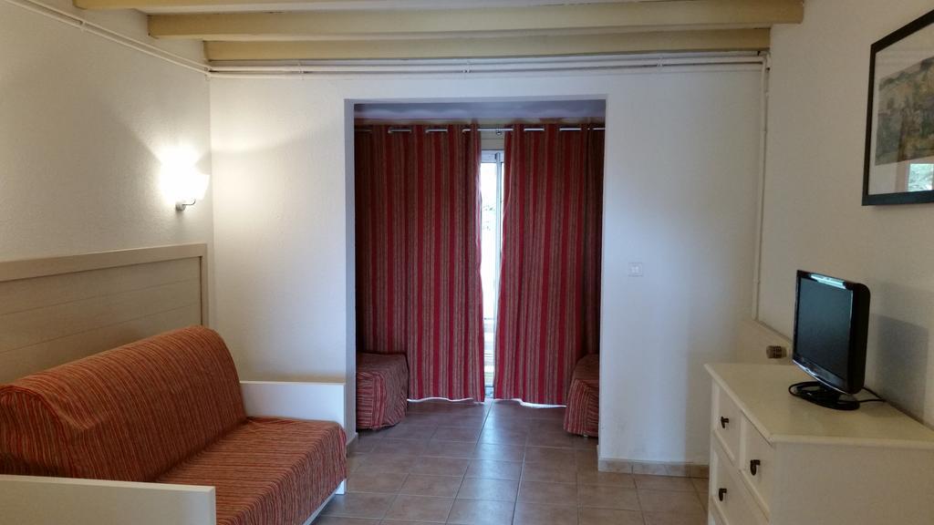 Goelia Le Mas Blanc Aparthotel Perols Ruang foto
